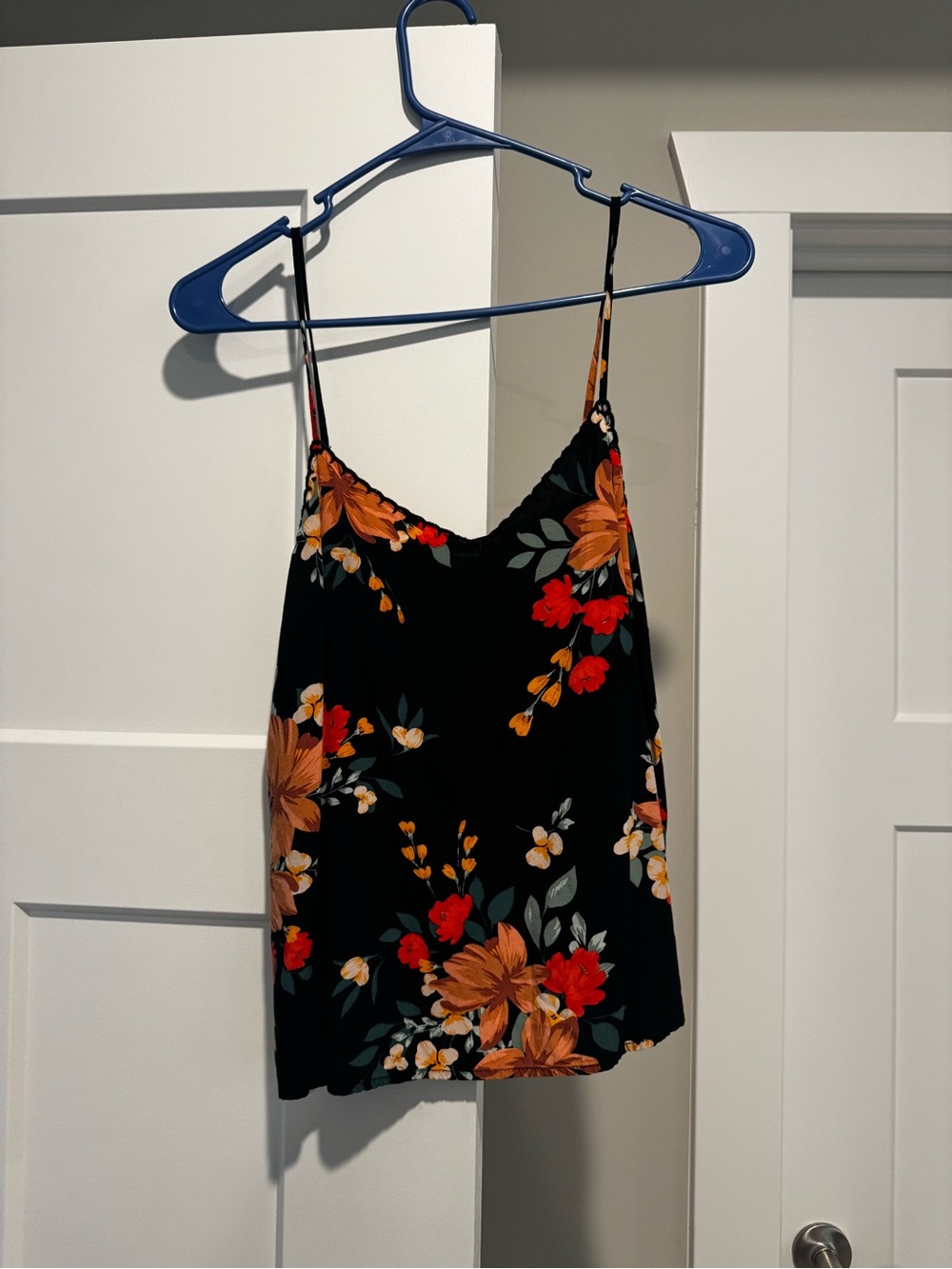 Old Navy Floral Cami Tank – Size Medium